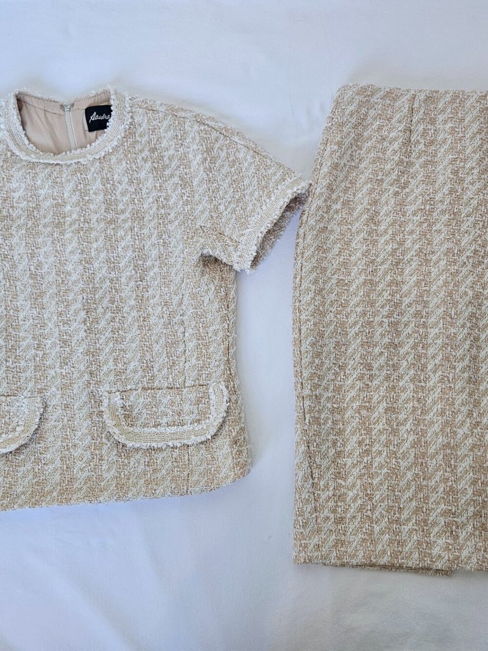 Cream gold top and skirt size 30 (0, XS)